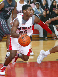 MOORE READY: Hun School guard Hashim Moore heads upcourt in recent action. The Princeton-bound post-graduate scored a team-high 16 points last Friday as Hun rallied from an 11-point halftime deficit to defeat Notre Dame 65-52 and improve to 15-5. Hun hosts the Phelps School (Pa.) on February 6 before competing in the Mid-Atlantic Prep League from February 8-10 at Peddie.(Photo by Frank Wojciechowski)