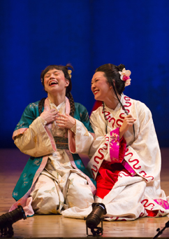 SERPENTINE SITUATIONS: Green Snake (Tanya Thai McBride, left) and White Snake (Amy Kim Waschke), spirit demons who have changed their shapes from snakes into young maidens, plan to descend from their mountain cave and mingle with mortals in McCarter Theatre’s production of “The White Snake,” adapted by Mary Zimmerman from a classic Chinese fable and playing at McCarter’s Matthews Theatre, 91 University Place through November 3.