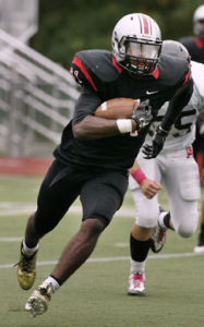 GRAND FINALE: Hun School running back Chris Sharp heads upfield in a game earlier this fall. Last Sunday, senior star and Virginia-bound Sharp ended his career on a high note, rushing for 212 yards as Hun routed Mercersburg Academy 64-16 to earn the outright MAPL title, finishing the fall at 7-1 overall and 5-0 in league play. Sharp’s final run in a Hun uniform, a 96-yard scoring gallop down the sideline to start the third quarter, put him over the 1,000-yard rushing mark this fall.(Photo by Frank Wojciechowski)