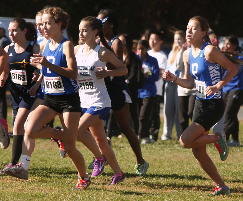 Start of the girls race